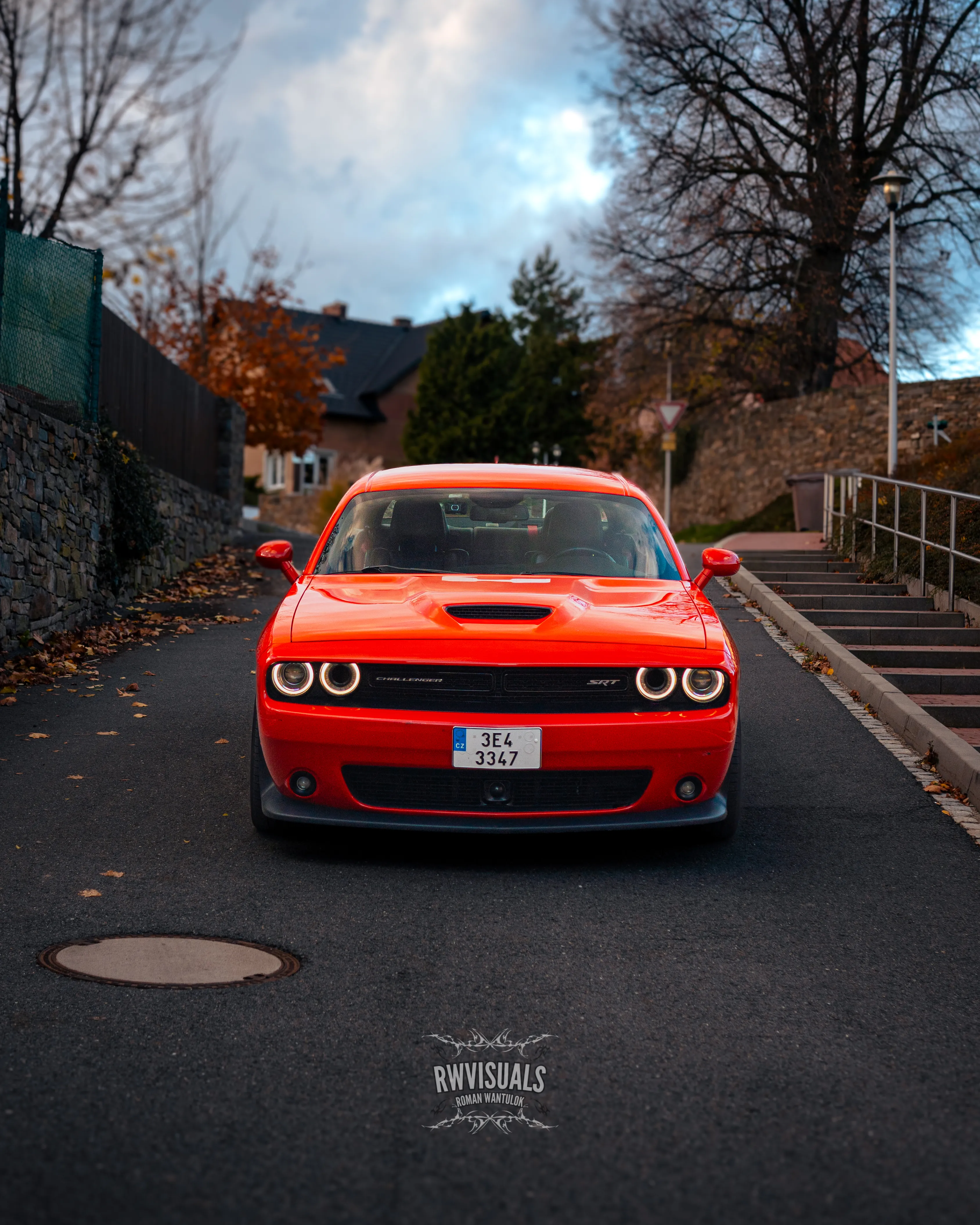 Challenger Moody Front